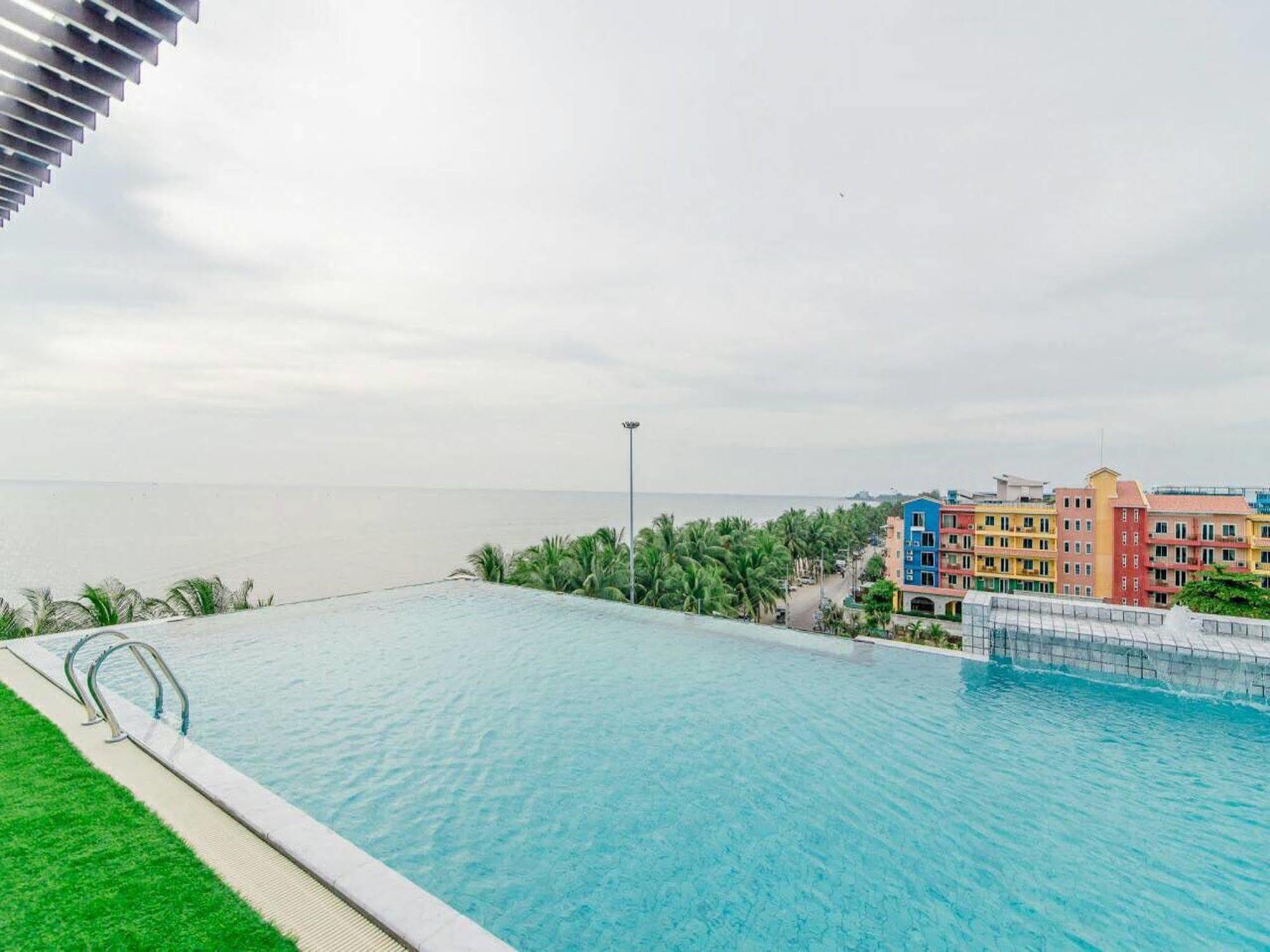 Panitar Haus Hotel Chonburi Exterior foto