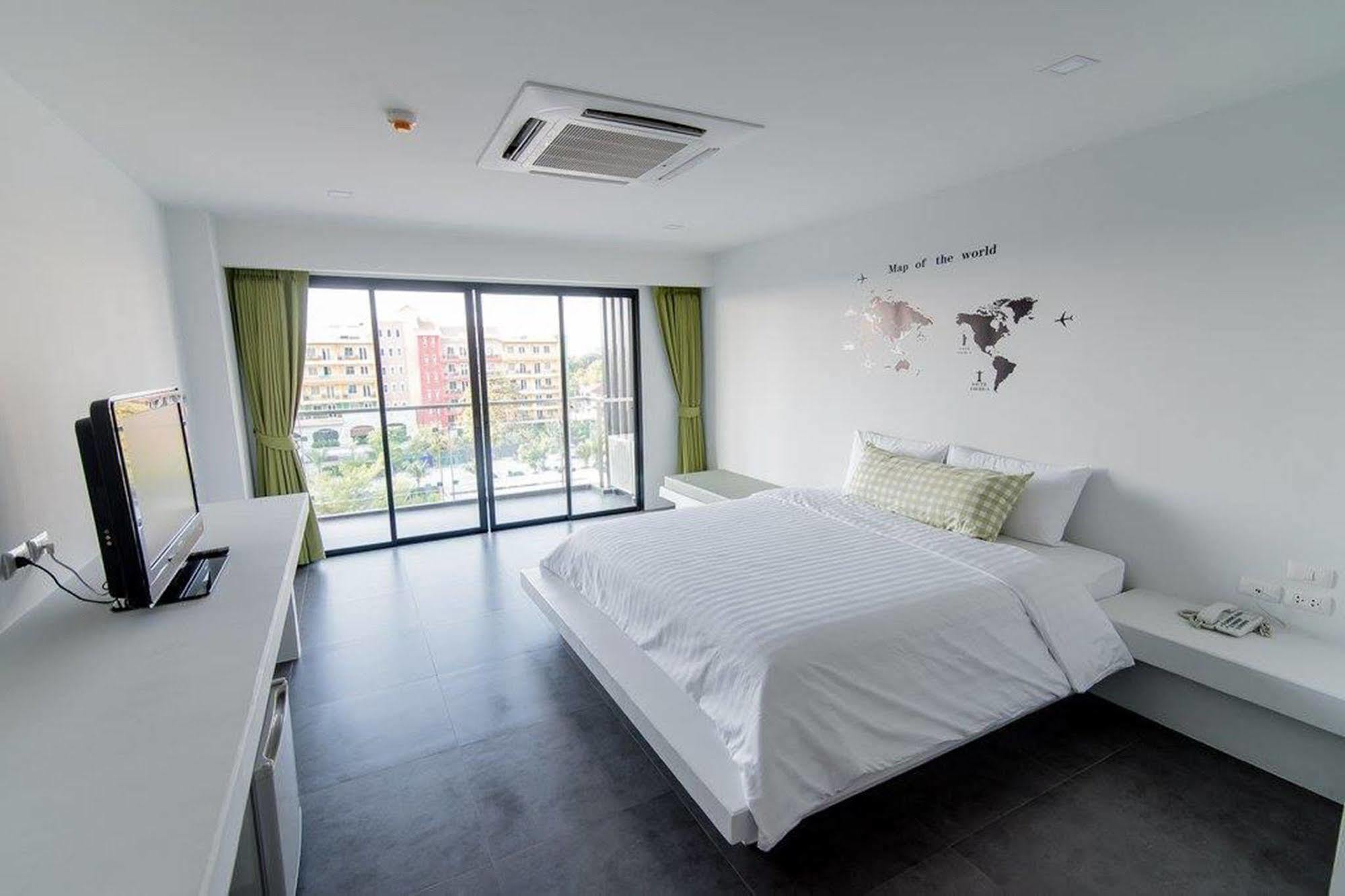 Panitar Haus Hotel Chonburi Exterior foto